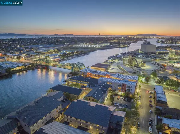 2875 Glascock St #112, Oakland, CA 94601