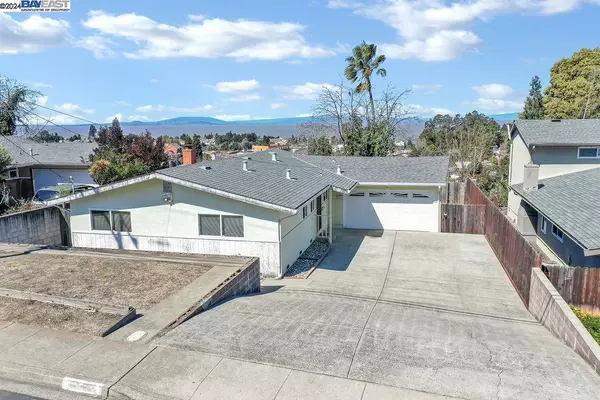 940 Marlesta Rd, Pinole, CA 94564