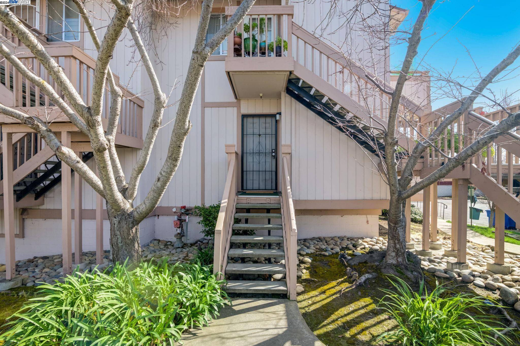 25129 Copa Del Oro #102, Hayward, CA 94545