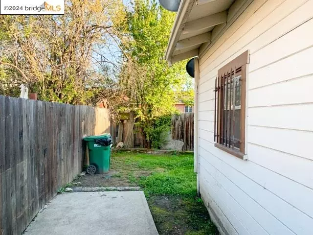 Oakland, CA 94621,1134 89Th Ave