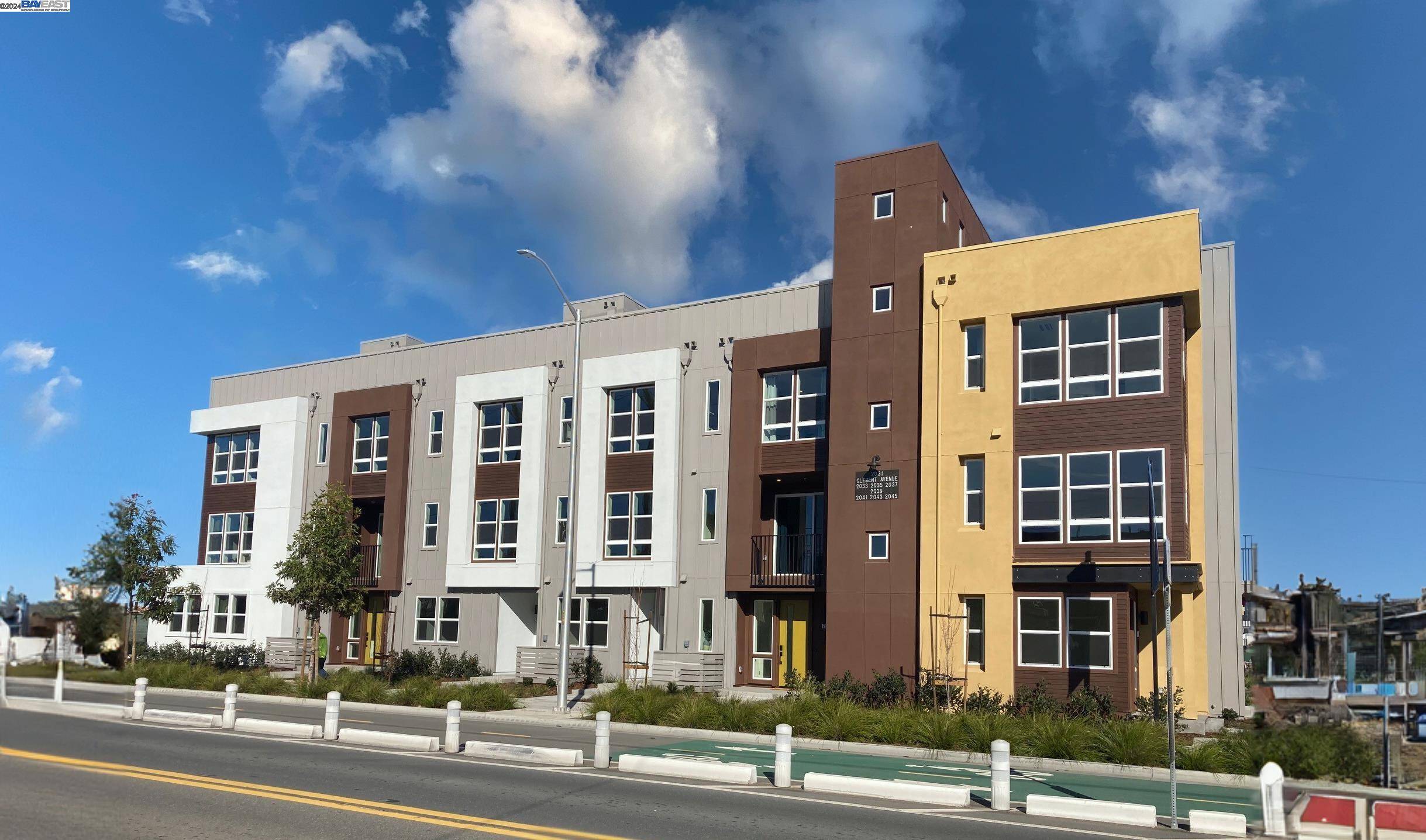 2041 Clement Ave, Alameda, CA 94501