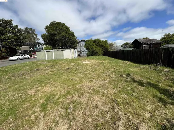 Petaluma, CA 94952,0 Madrone Lane