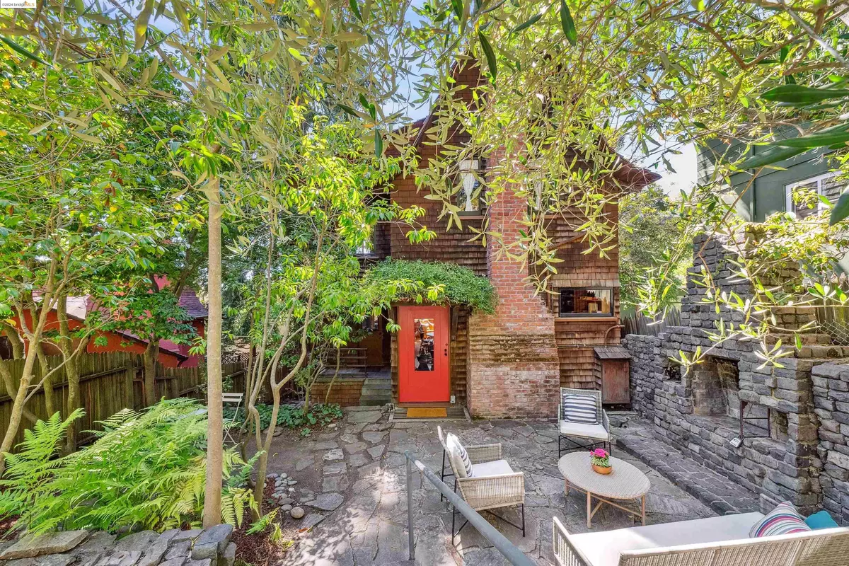 Berkeley, CA 94709,1736 Highland Pl