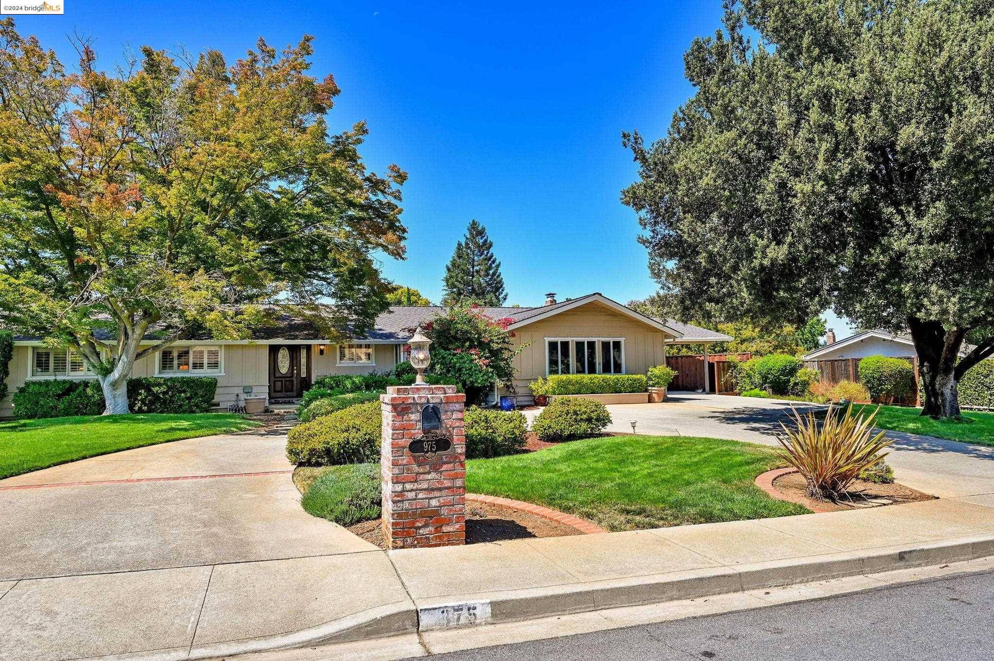 975 Tiffin Dr,  Clayton,  CA 94517
