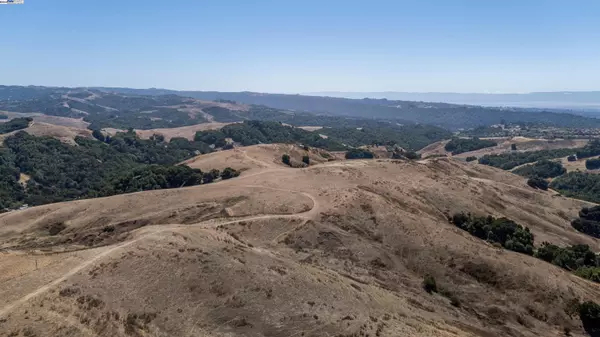 Castro Valley, CA 94552,21479 Eden Canyon Rd