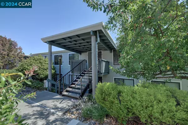 Walnut Creek, CA 94595,2200 Pine Knoll Dr #11