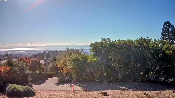 Villanova Dr, Oakland, CA 94603