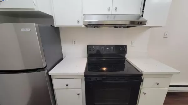 Alameda, CA 94501,1321 Webster St #D119