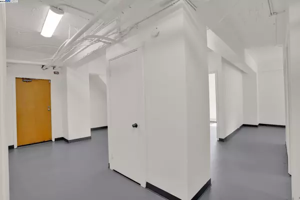 Oakland, CA 94612,200 Lakeside Dr