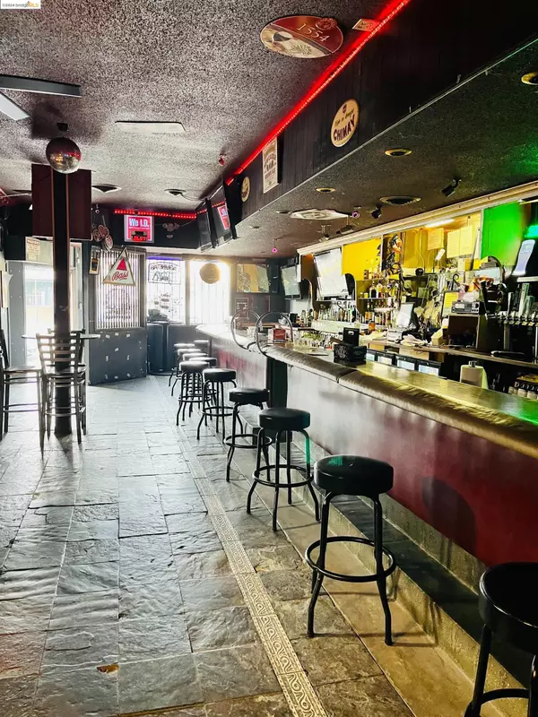 Oakland, CA 94606,1850 Park Blvd