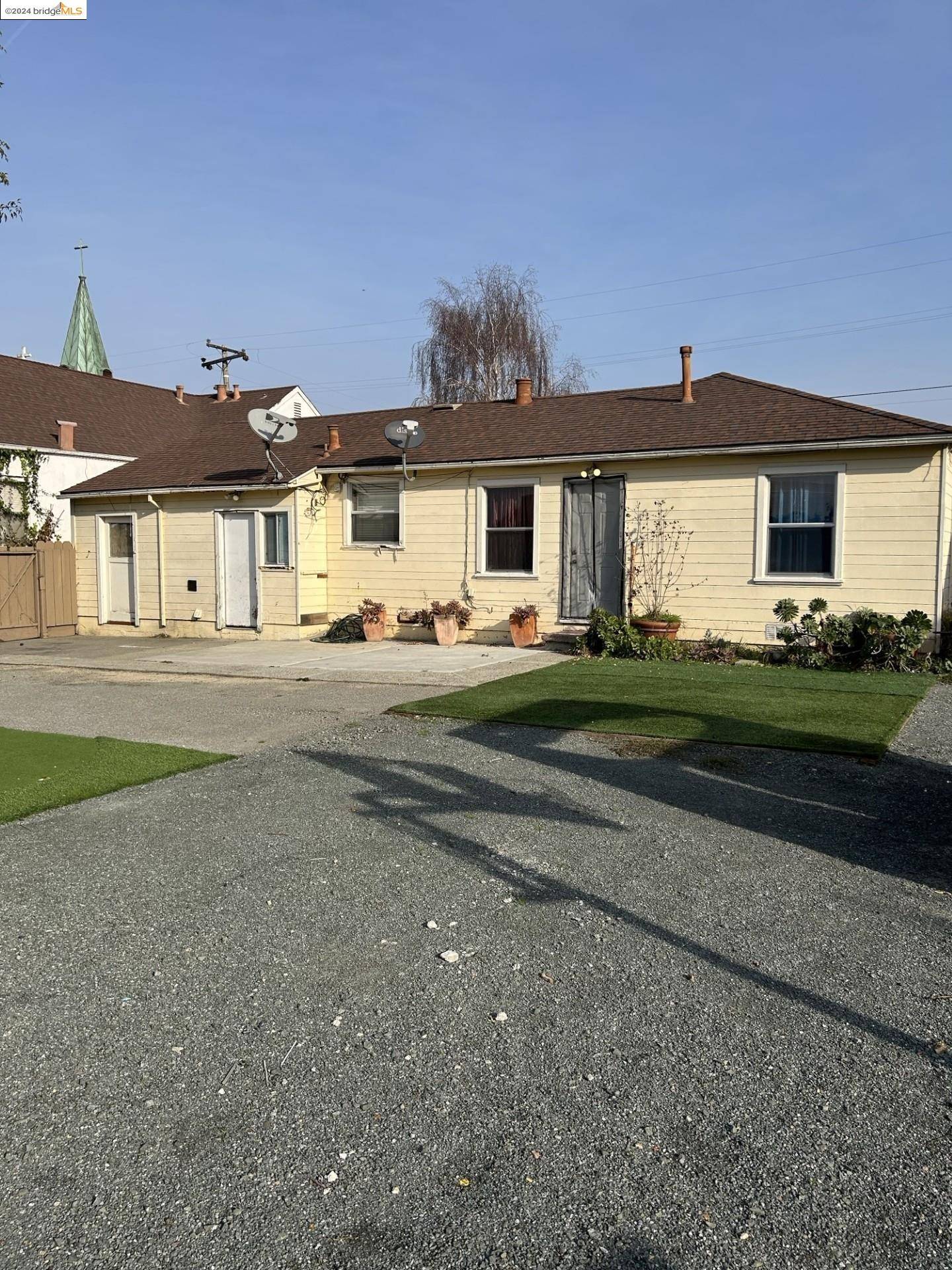 2383 Greenwood Dr, San Pablo, CA 94806