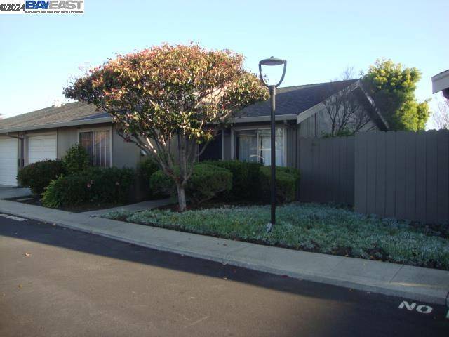 13756 Schooner Rd, San Leandro, CA 94577