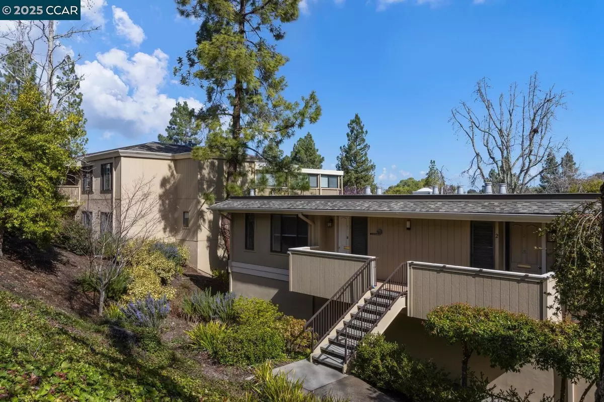 Walnut Creek, CA 94595,1329 Singingwood Ct #1