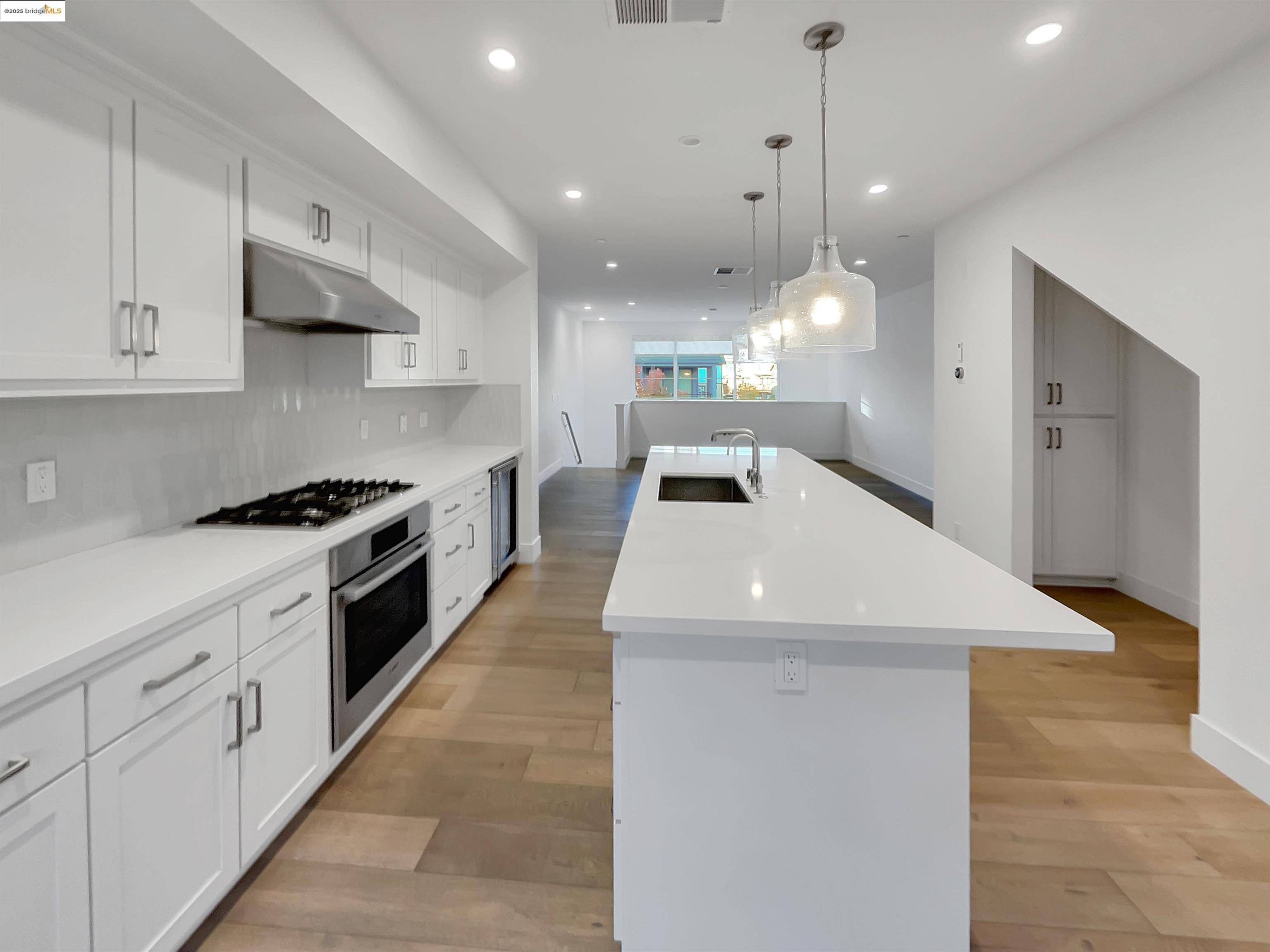 Los Gatos, CA 95032,15021 Briggs Ct
