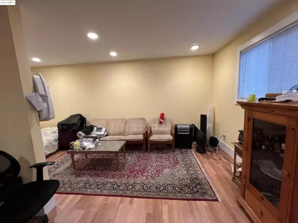 Berkeley, CA 94709,1423 OXFORD ST ##1/2 A