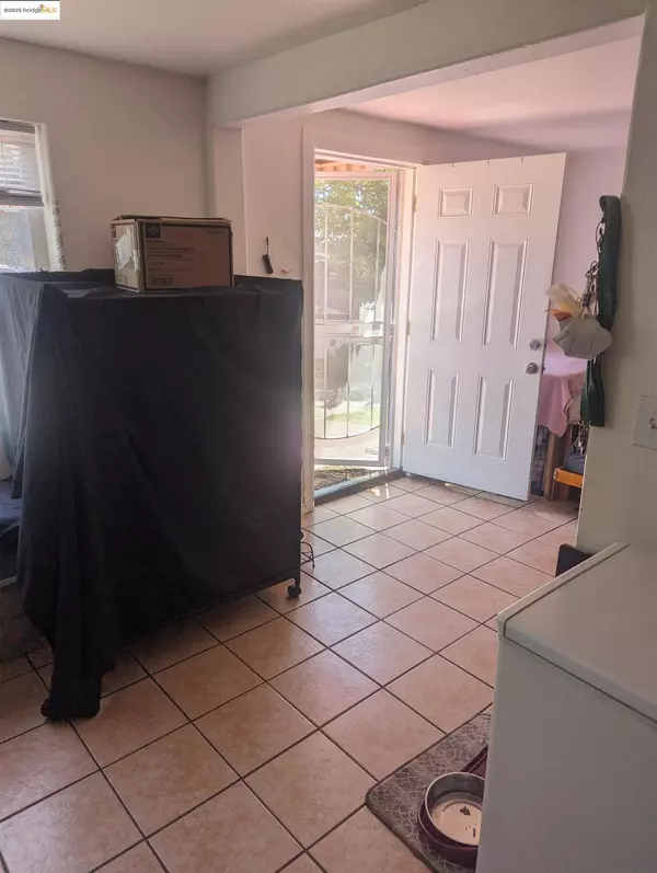 Oakland, CA 94605,2671 65Th Ave