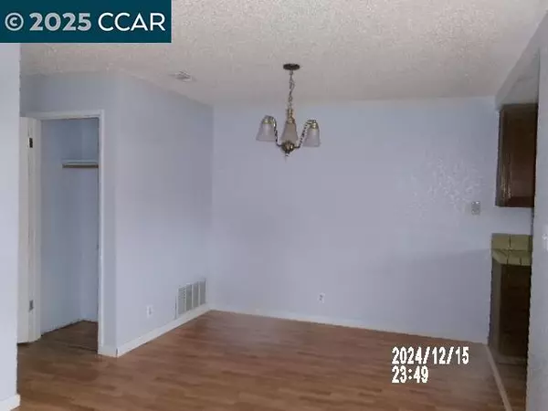 San Pablo, CA 94806,2571 El Portal Dr #D