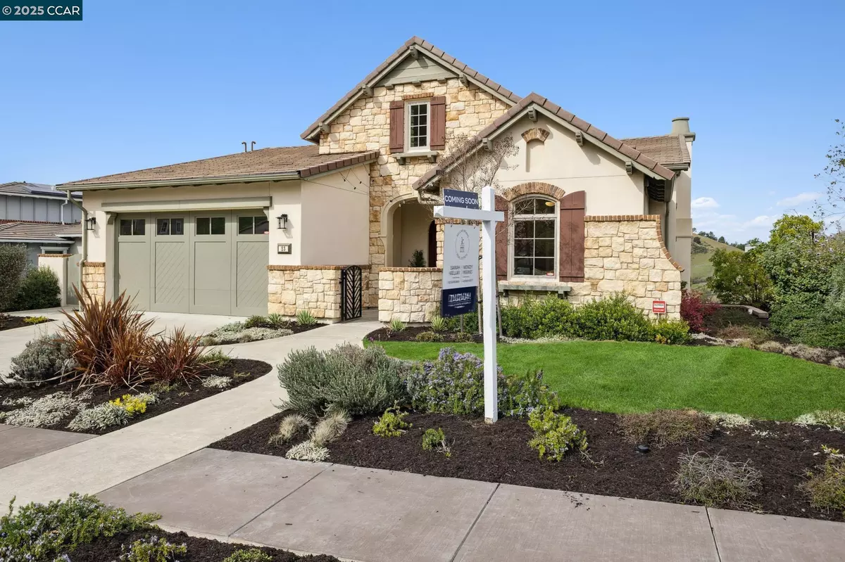 Orinda, CA 94563,23 West Hill Way