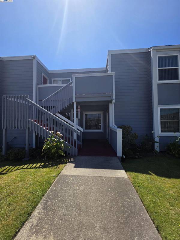 44 Oak Avenue, South San Francisco, CA 94080