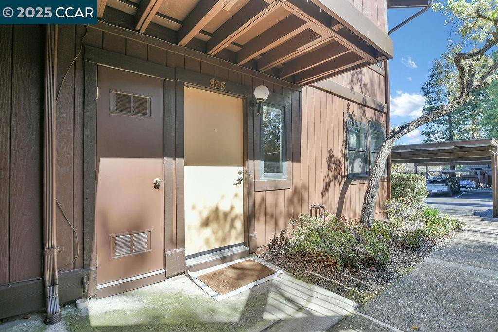 Pleasant Hill, CA 94523,896 Camelback Place