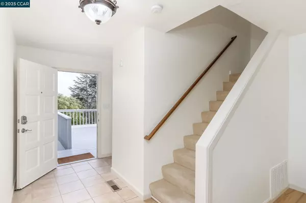 Richmond, CA 94803,10 Dove Ln