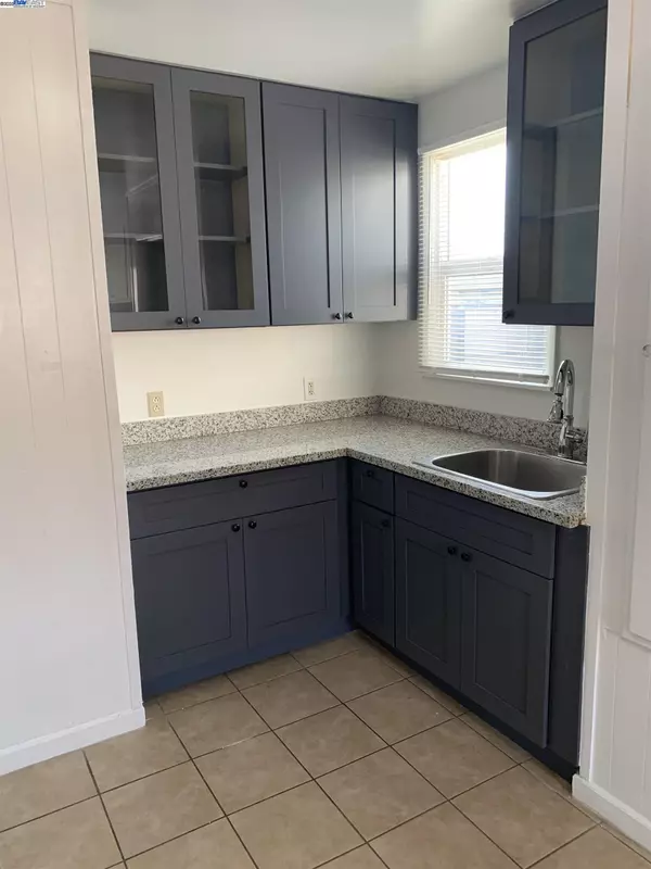 Oakland, CA 94603,11133 Acalanes Dr.