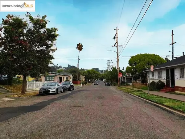 Oakland, CA 94619,4031 Penniman Ave