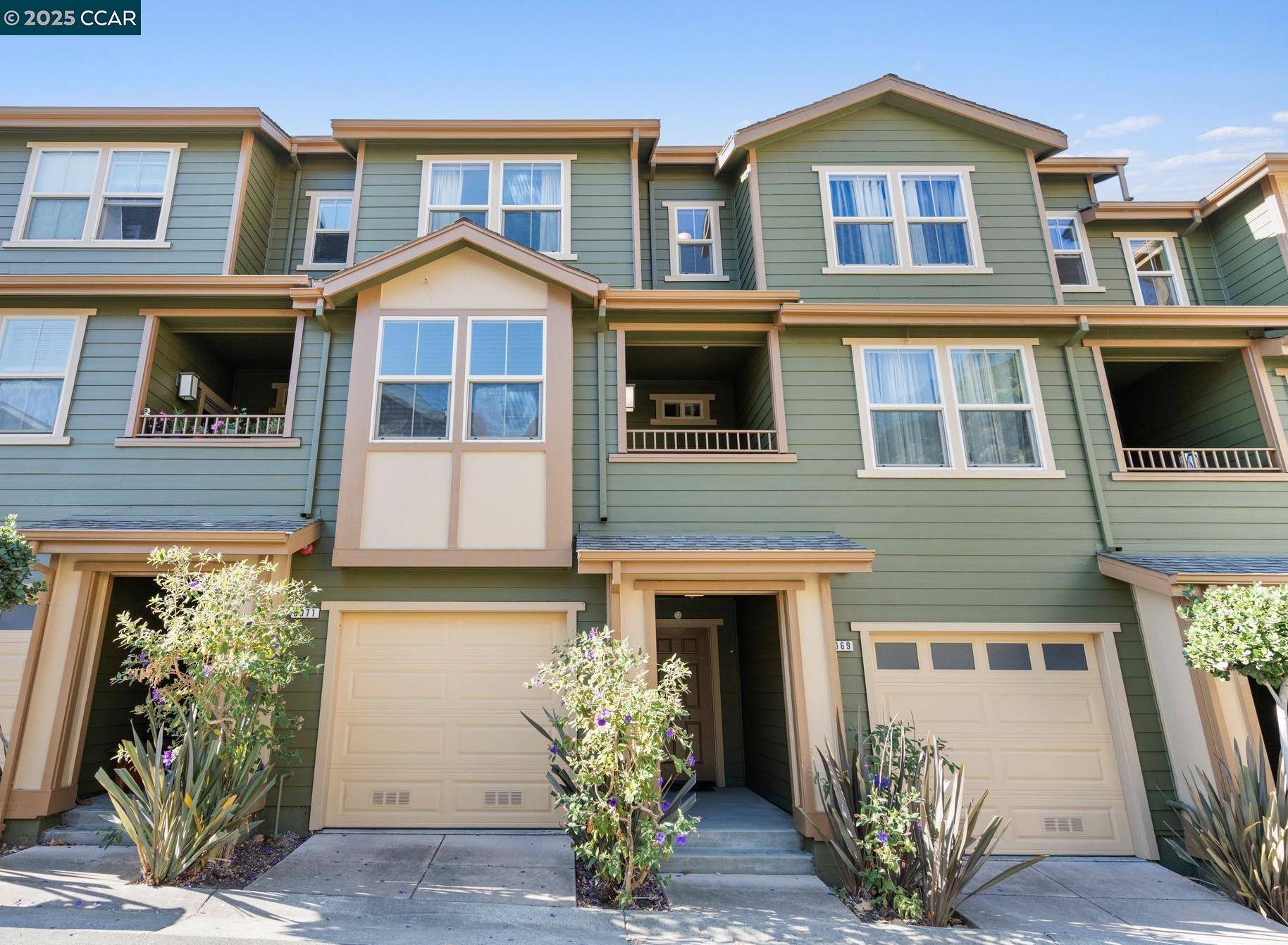 Oakland, CA 94605,6071 OLD QUARRY LOOP
