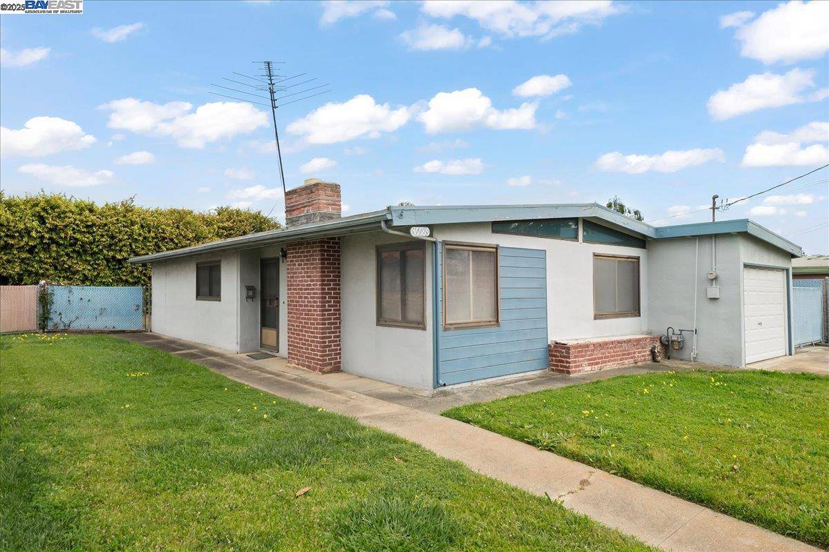 36686 Charles St, Newark, CA 94560