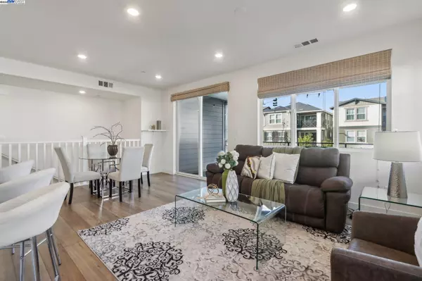 Newark, CA 94560,9704 Seawind Way