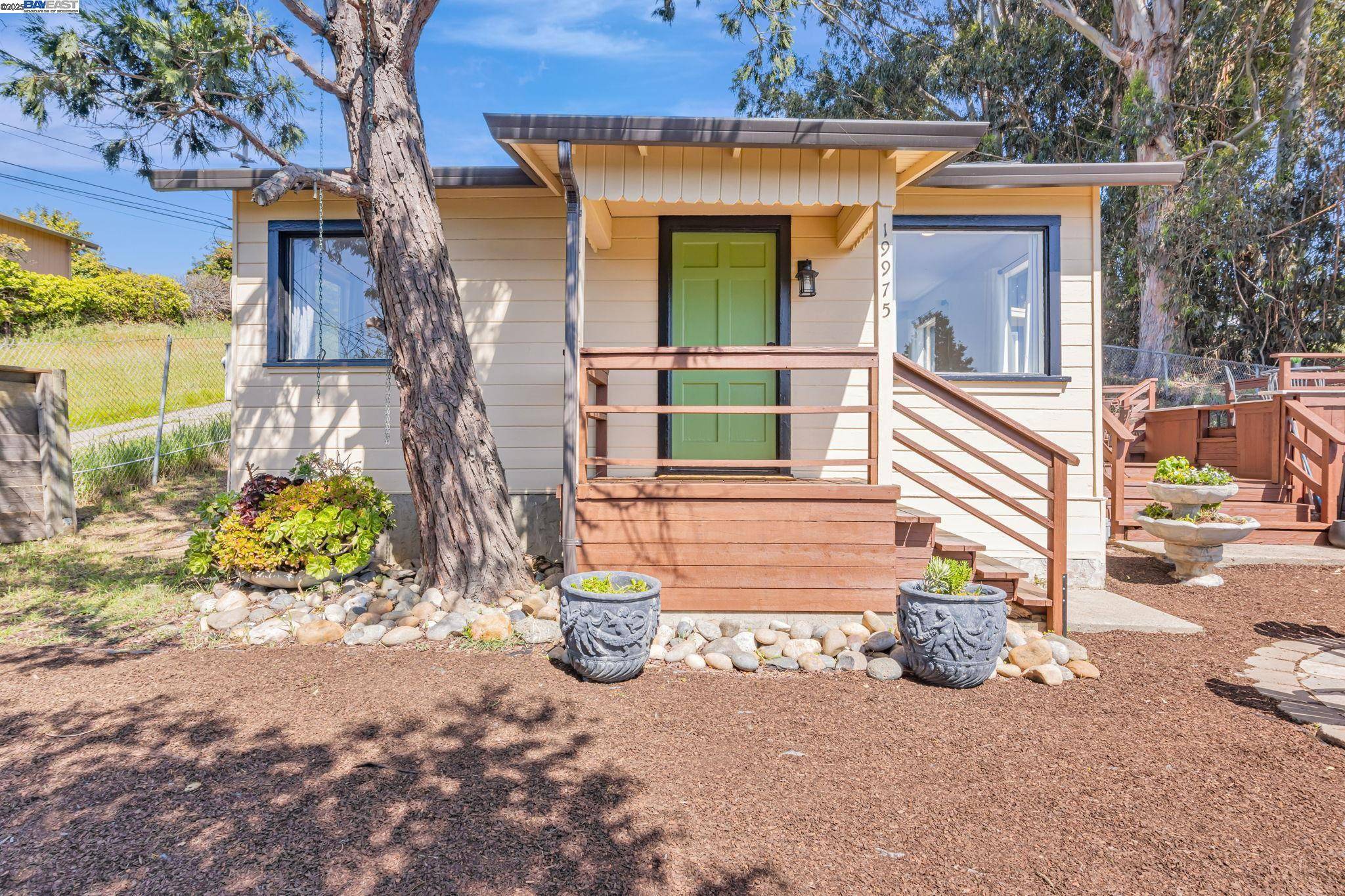 19975 JOHN DR, Castro Valley, CA 94546