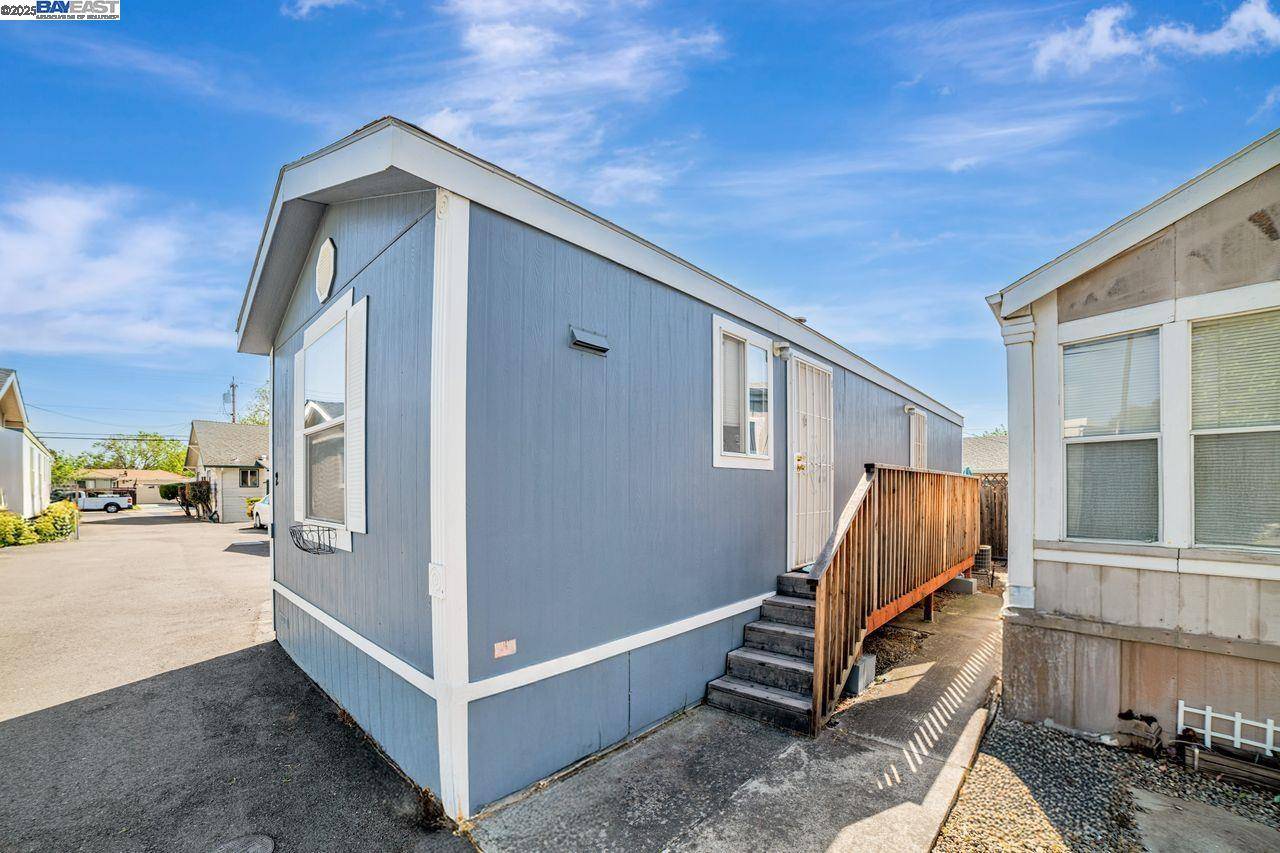 Livermore, CA 94551,828 Olivina Ave #2