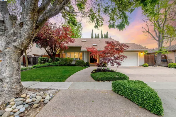 5011 Woodthrush Rd, Pleasanton, CA 94566