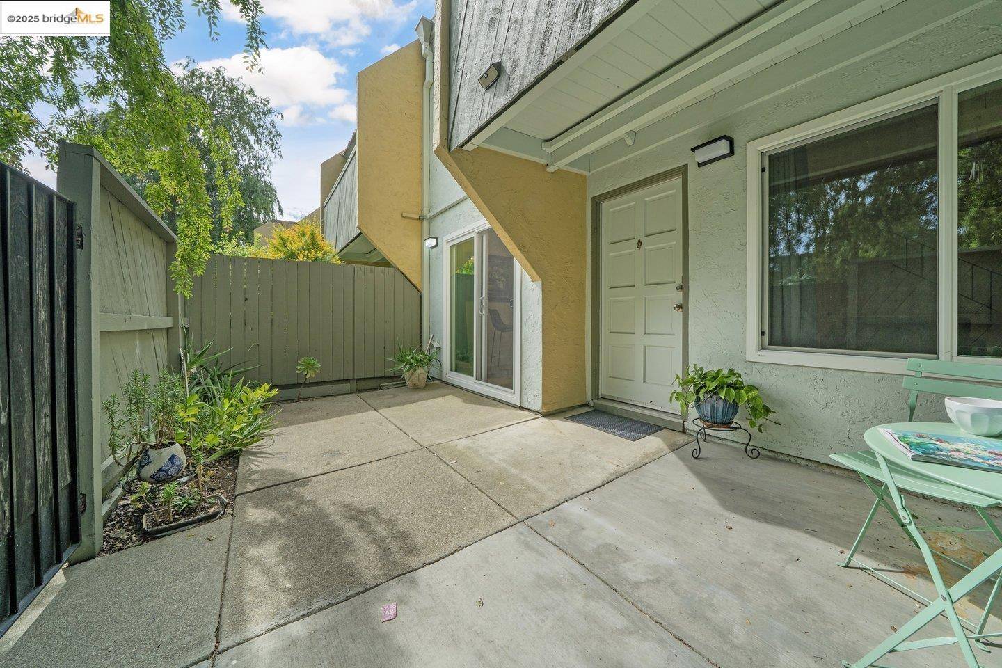 Concord, CA 94520,1800 Laguna #24
