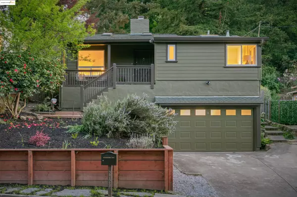 2729 Monterey Blvd, Oakland, CA 94602