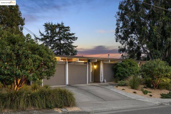 5345 Crown Ct,  Castro Valley,  CA 94552