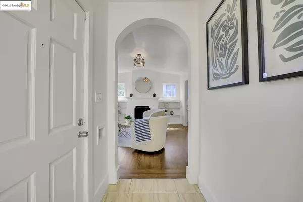 2457 83rd Ave, Oakland, CA 94605
