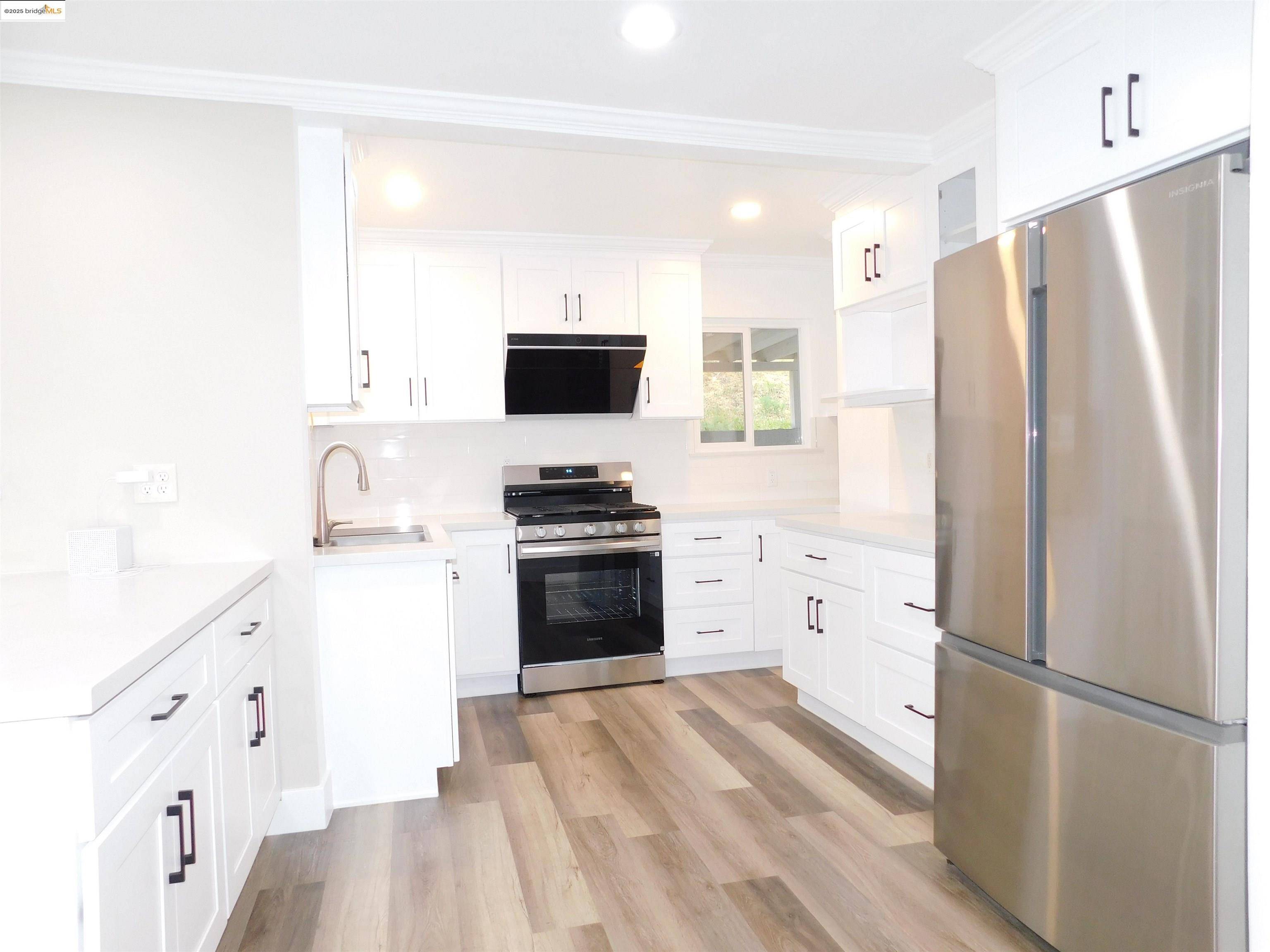 San Leandro, CA 94578,15976 Carolyn St