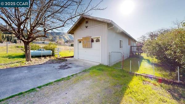 6900 Glenn St, Nice, CA 95464