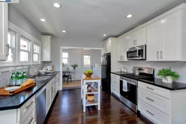 5514 Laverne Ave,  Oakland,  CA 94605