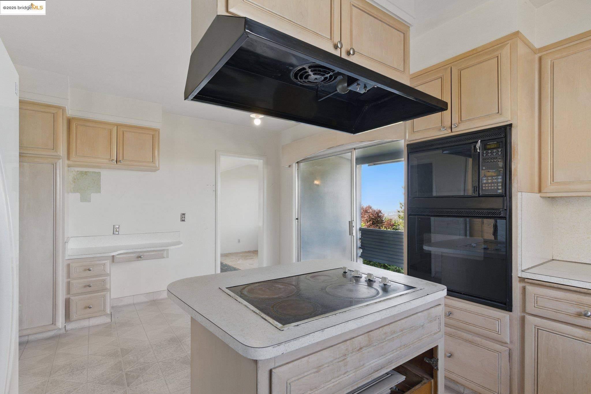 Oakland, CA 94619,4689 Reinhardt Dr