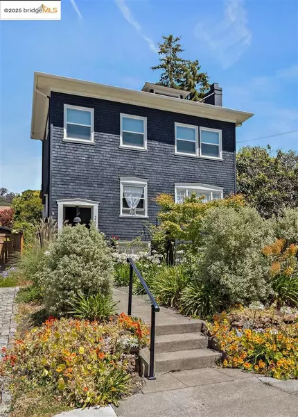 2611 Piedmont Ave #4, Berkeley, CA 94704