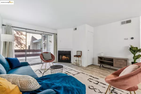 San Pablo, CA 94806,2121 Vale RD #121