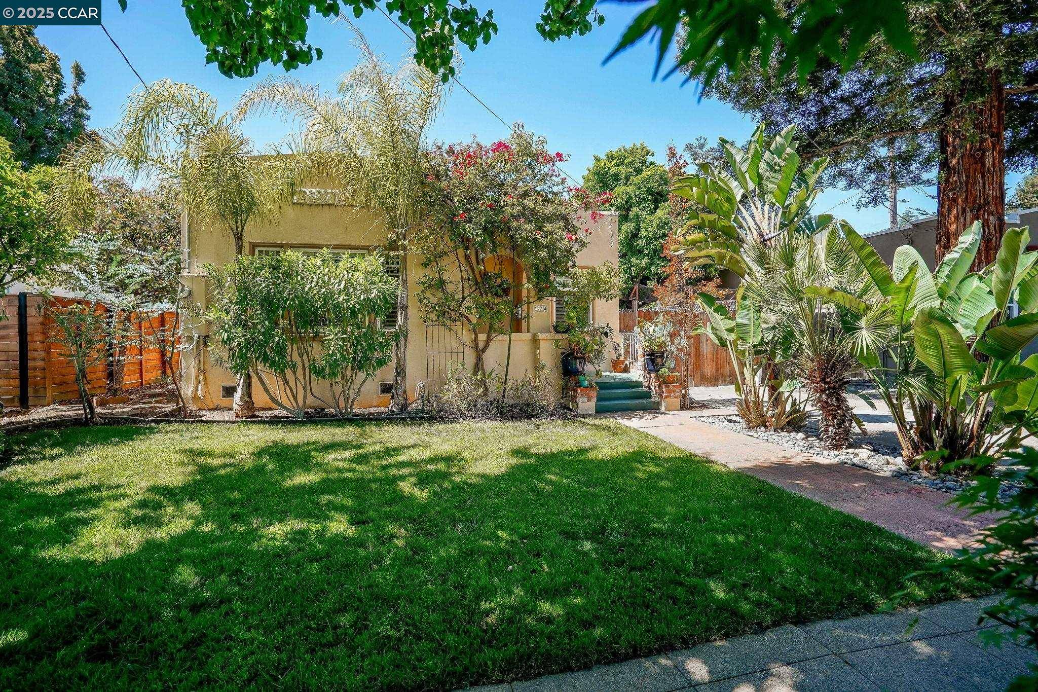 1714 Alhambra Ave,  Martinez,  CA 94553