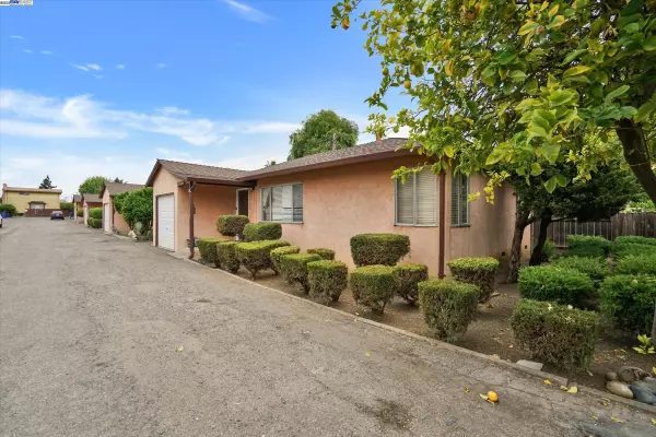 Hayward, CA 94544,676 Berry Ave