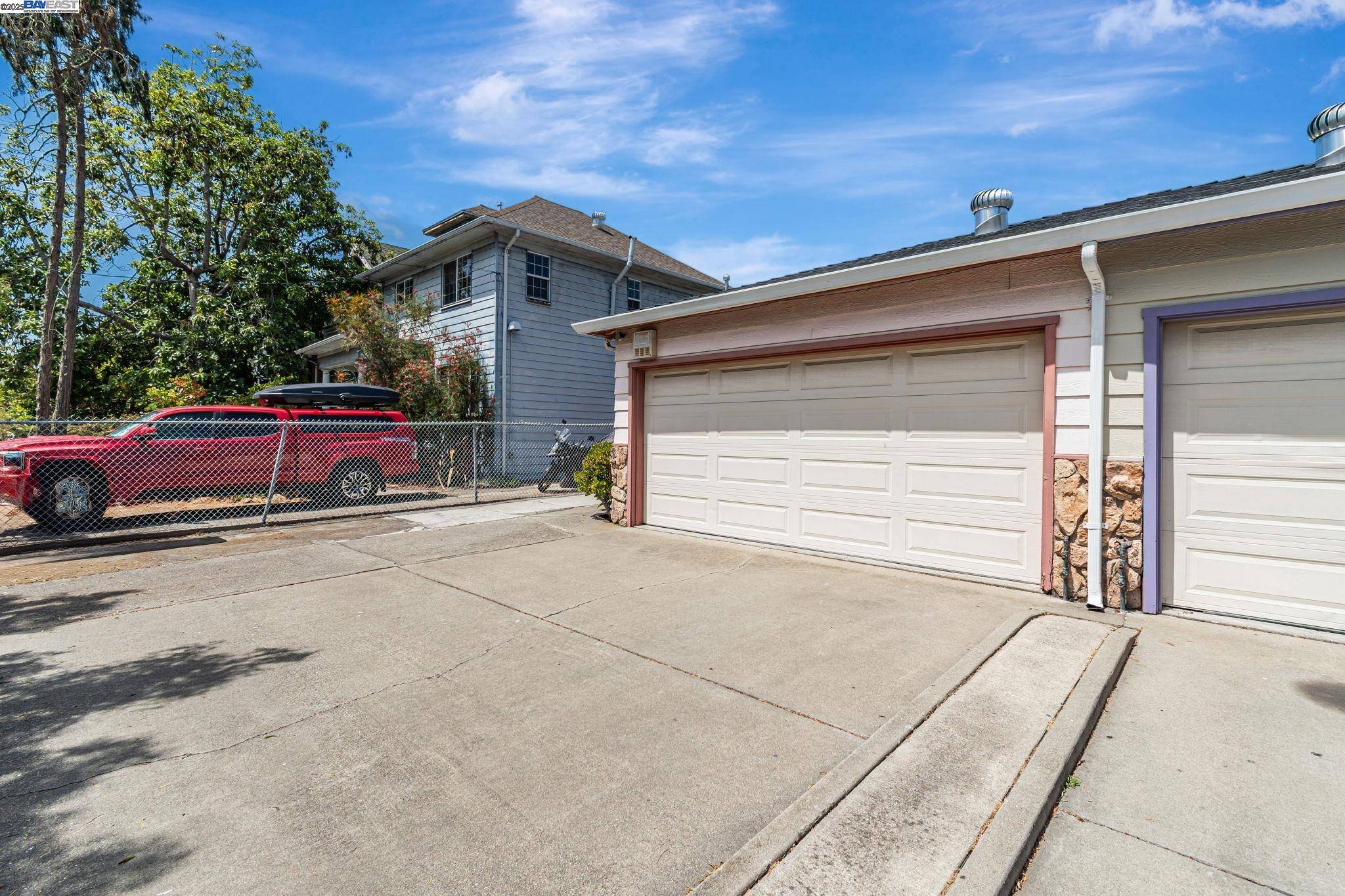 Oakland, CA 94601,2538 E 16Th St