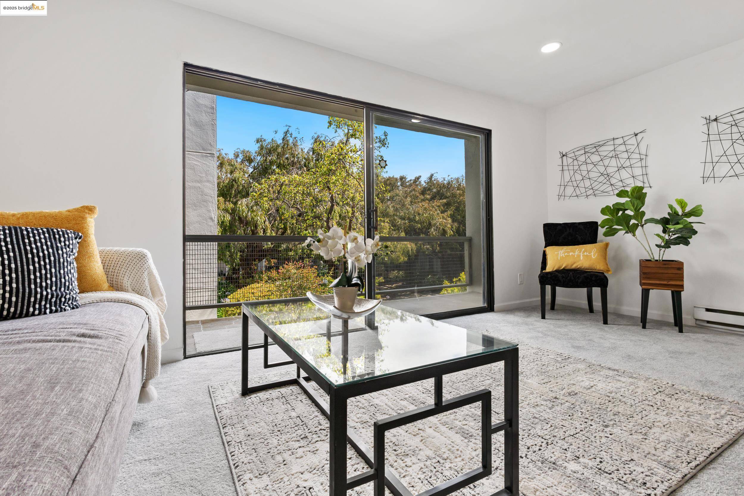 5 Admiral Dr #F310, Emeryville, CA 94608