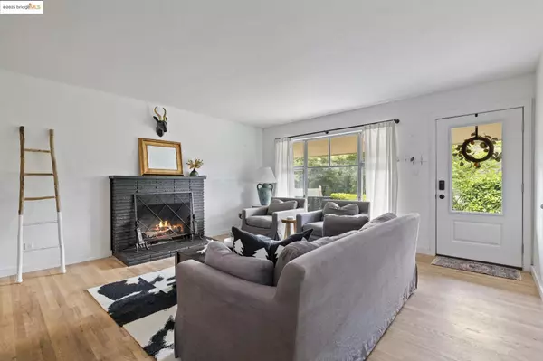 Sonora, CA 95370,176 Elk Dr