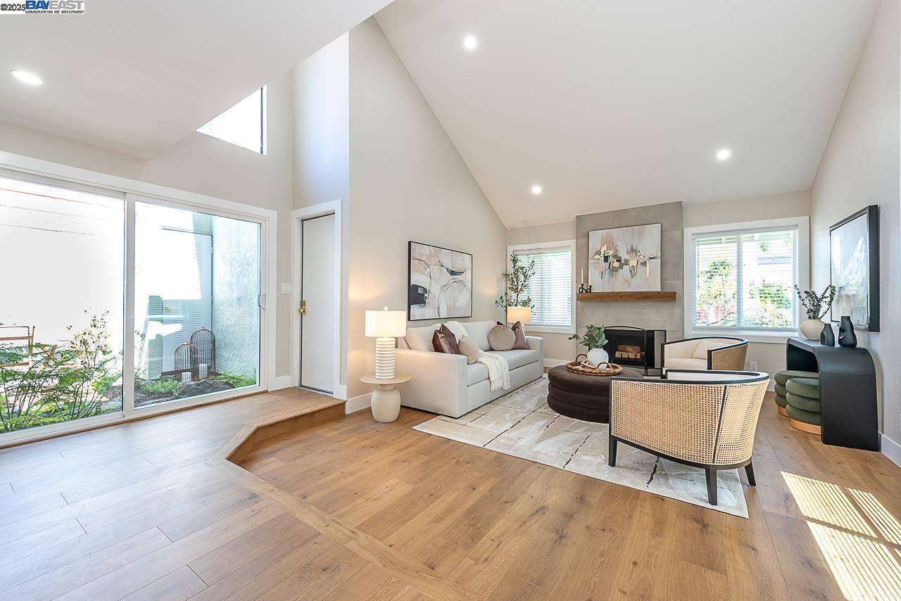 Union City, CA 94587,32996 Soquel St