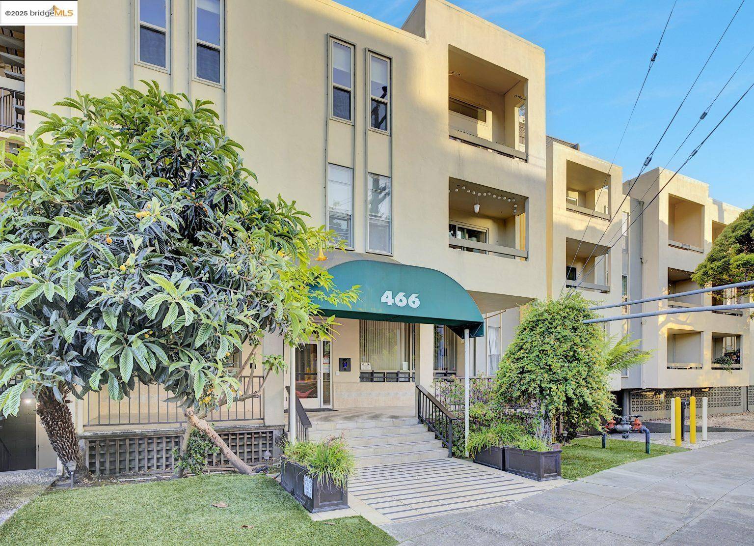 Oakland, CA 94610,466 Crescent St #115
